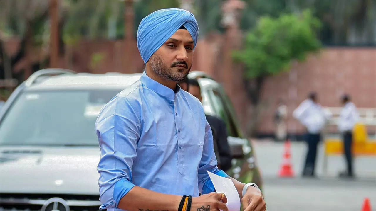 India's Champions Trophy Trip to Pakistan in Doubt Over Security Concerns