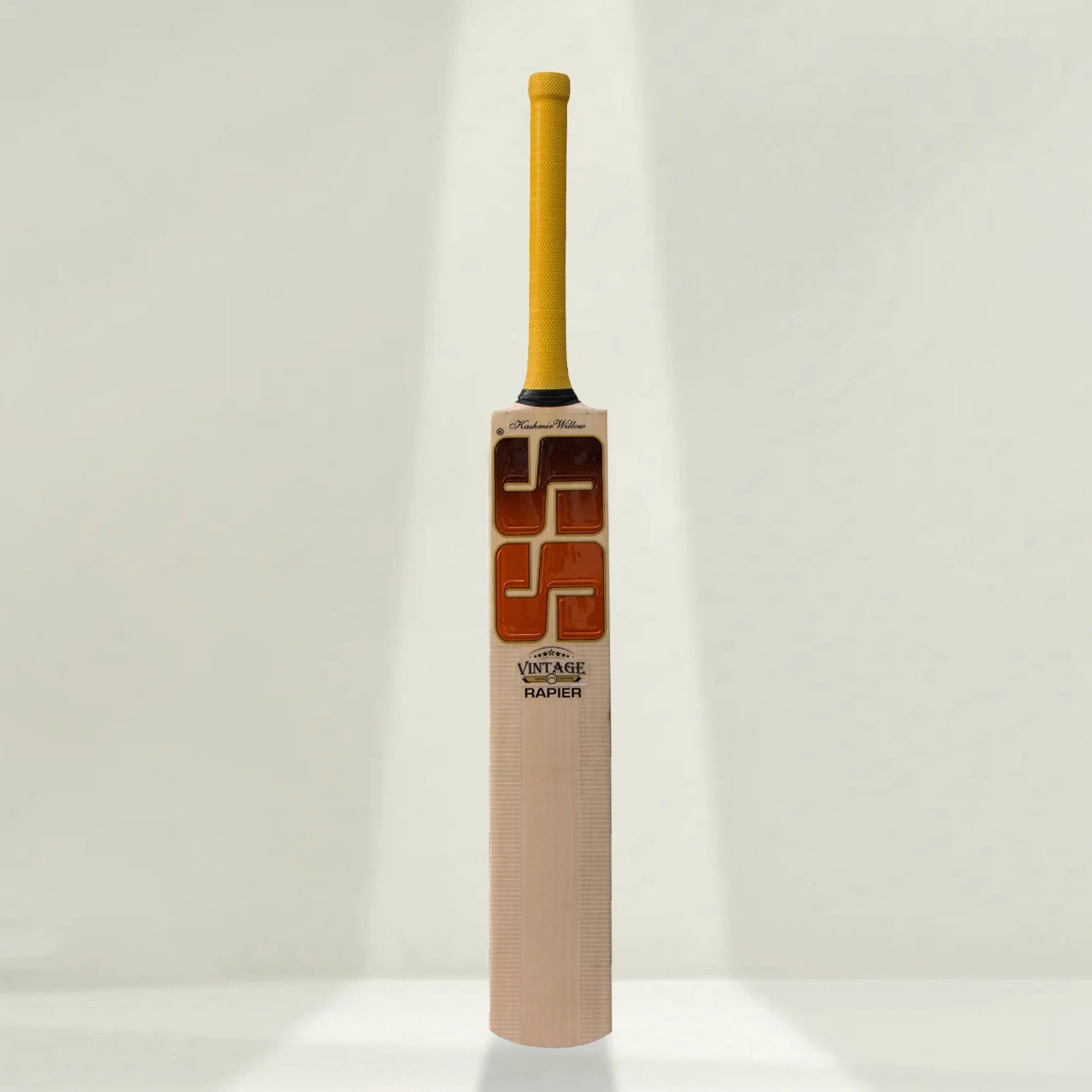 Guide to Kashmir Willow Cricket Bats Gear for all skill levels