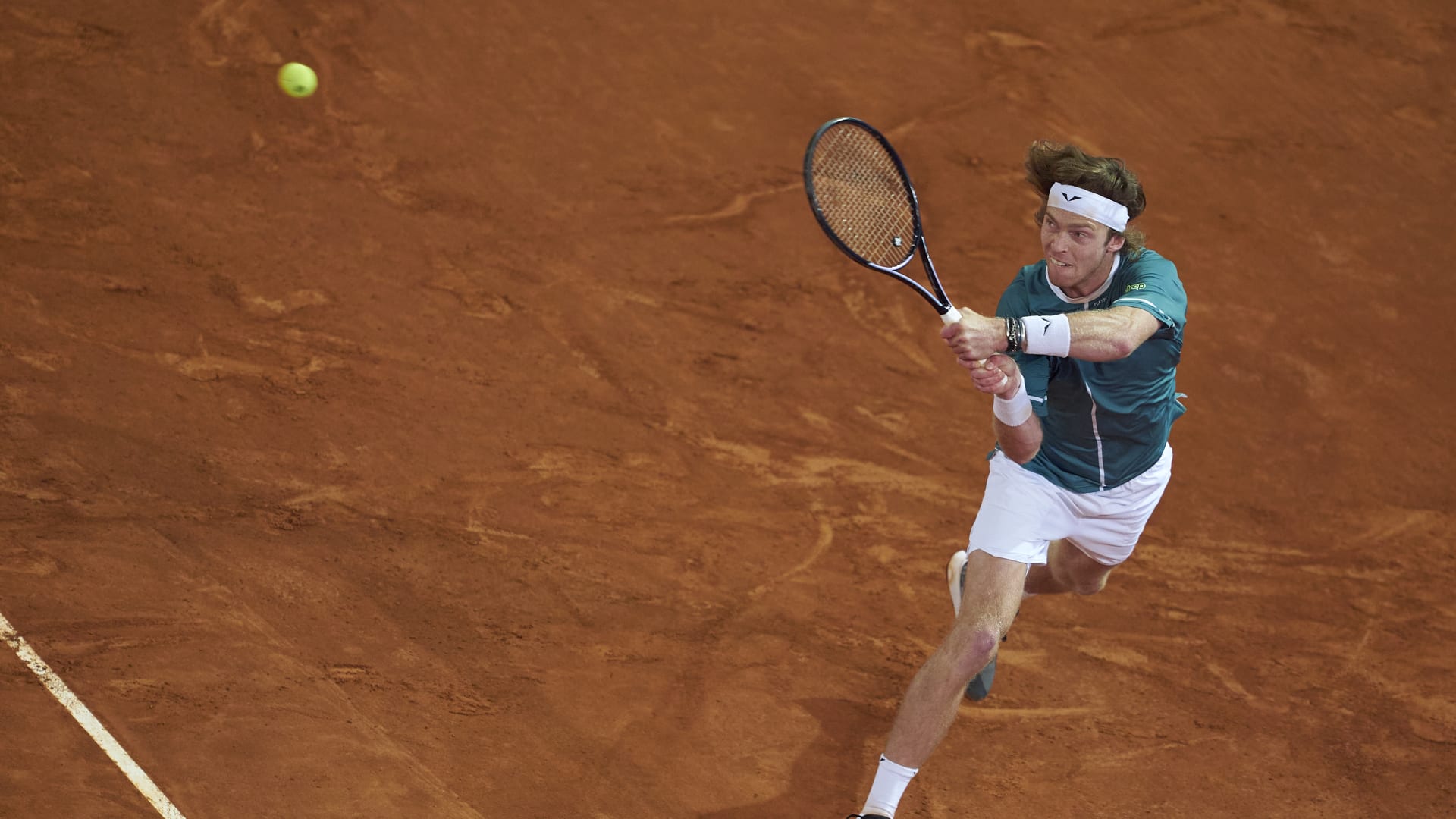 Clay-Court Season Turns Treacherous, Threatening Roland Garros Momentum