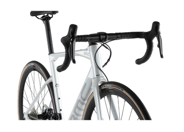 BMC_Roadmachine_Five_105_Di2_White_Grey_Bicycle_Front_InstaSport