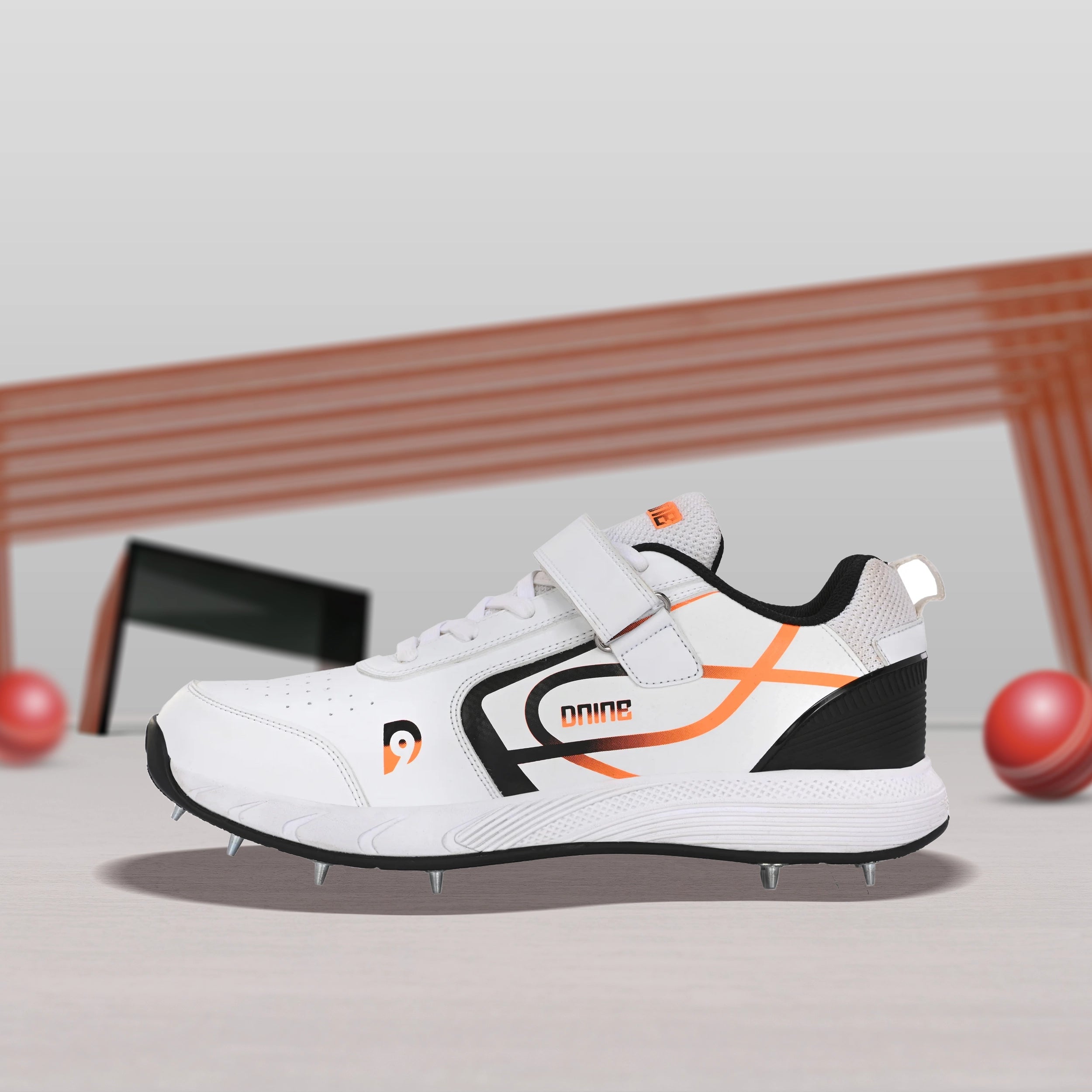 D9 Classic - 1 Cricket Spike Shoes - White/Black