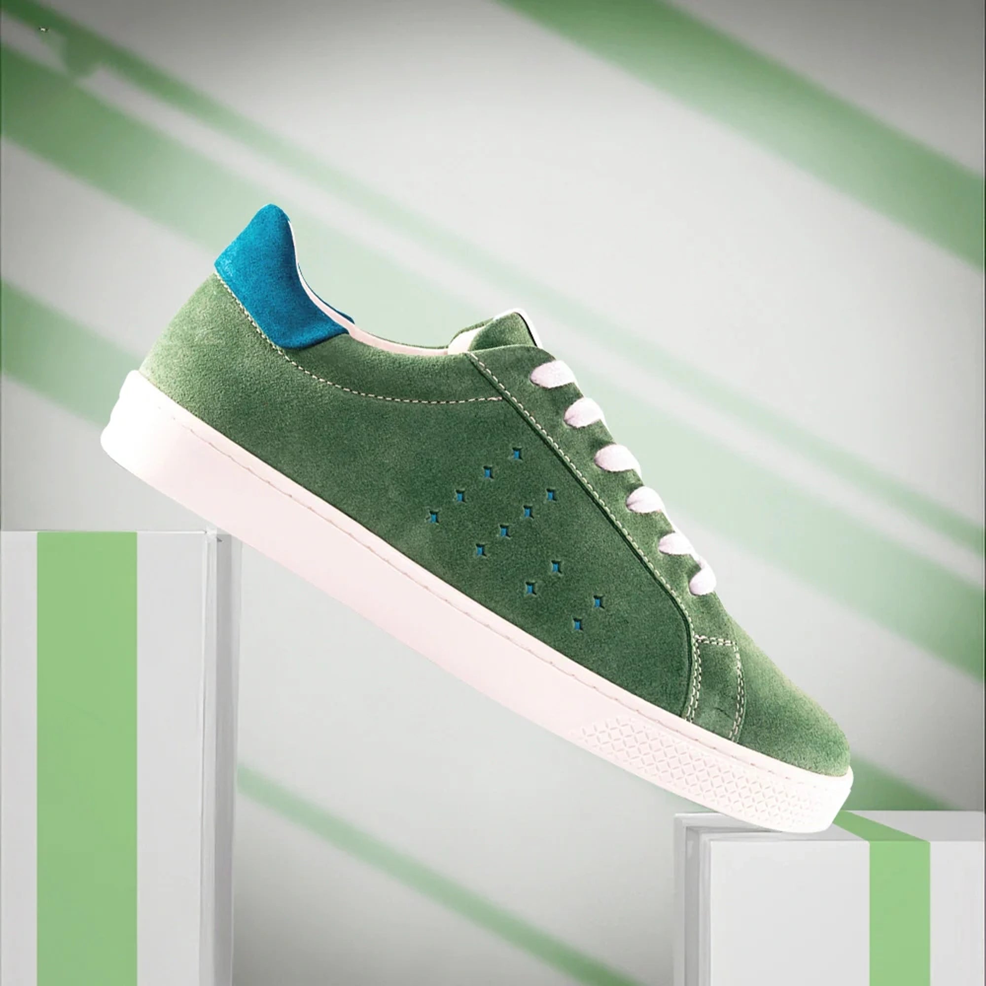 Lazo Halo Sneaker Tongue Graphic Emerald Green Labradorite Blue_InstaSport