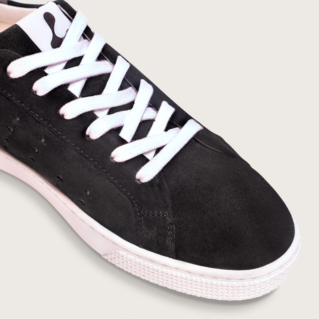 Lazo_Halo_Sneaker_Tongue_Graphic_Obsidian_Black_Hematite_Grey_Laceup_InstaSport