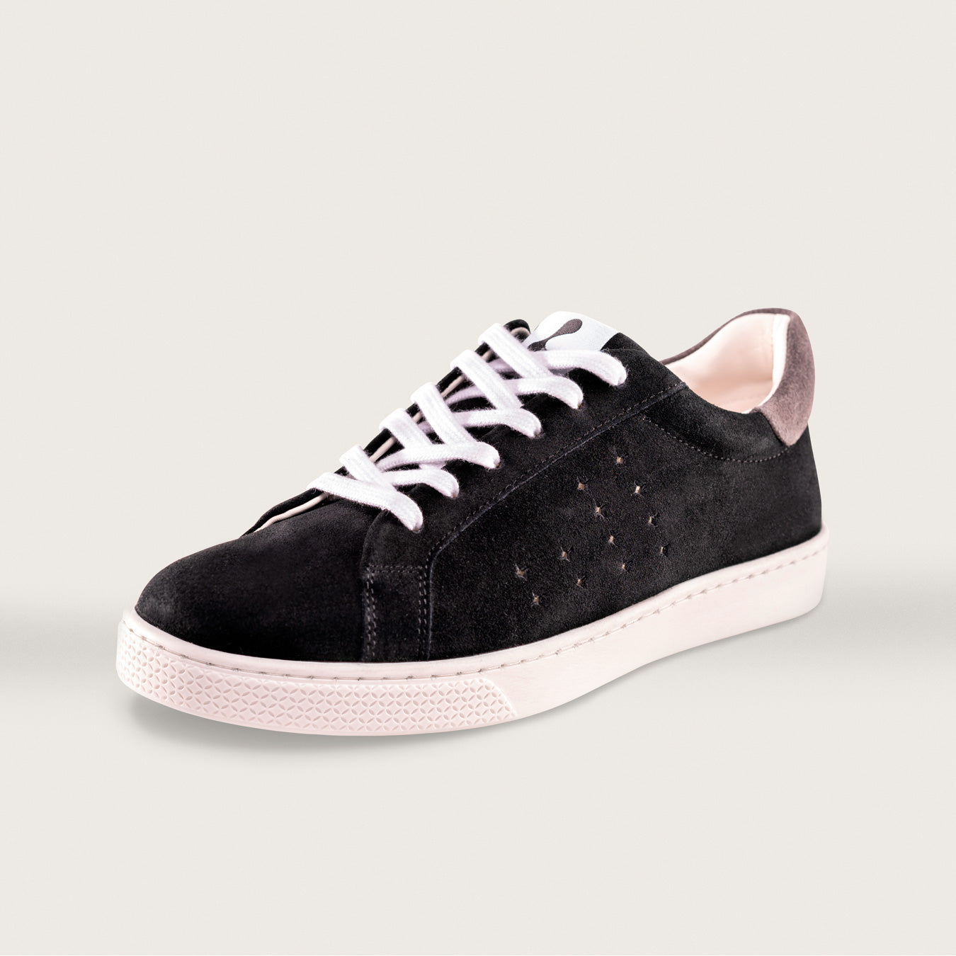 Lazo_Halo_Sneaker_Tongue_Graphic_Obsidian_Black_Hematite_Grey_Left_InstaSport