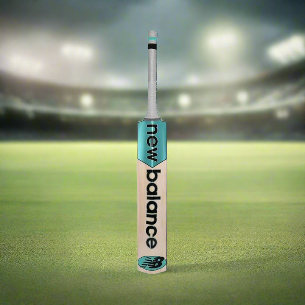 NewBalance_Burn300i_Max_KW_Grade2_CricketBat_Front_Instasport