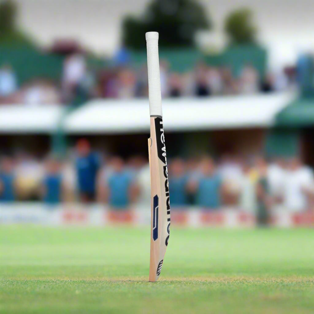 NewBalance_DC_300i_Max_KW_Grade2_CricketBat_Side_Instasport