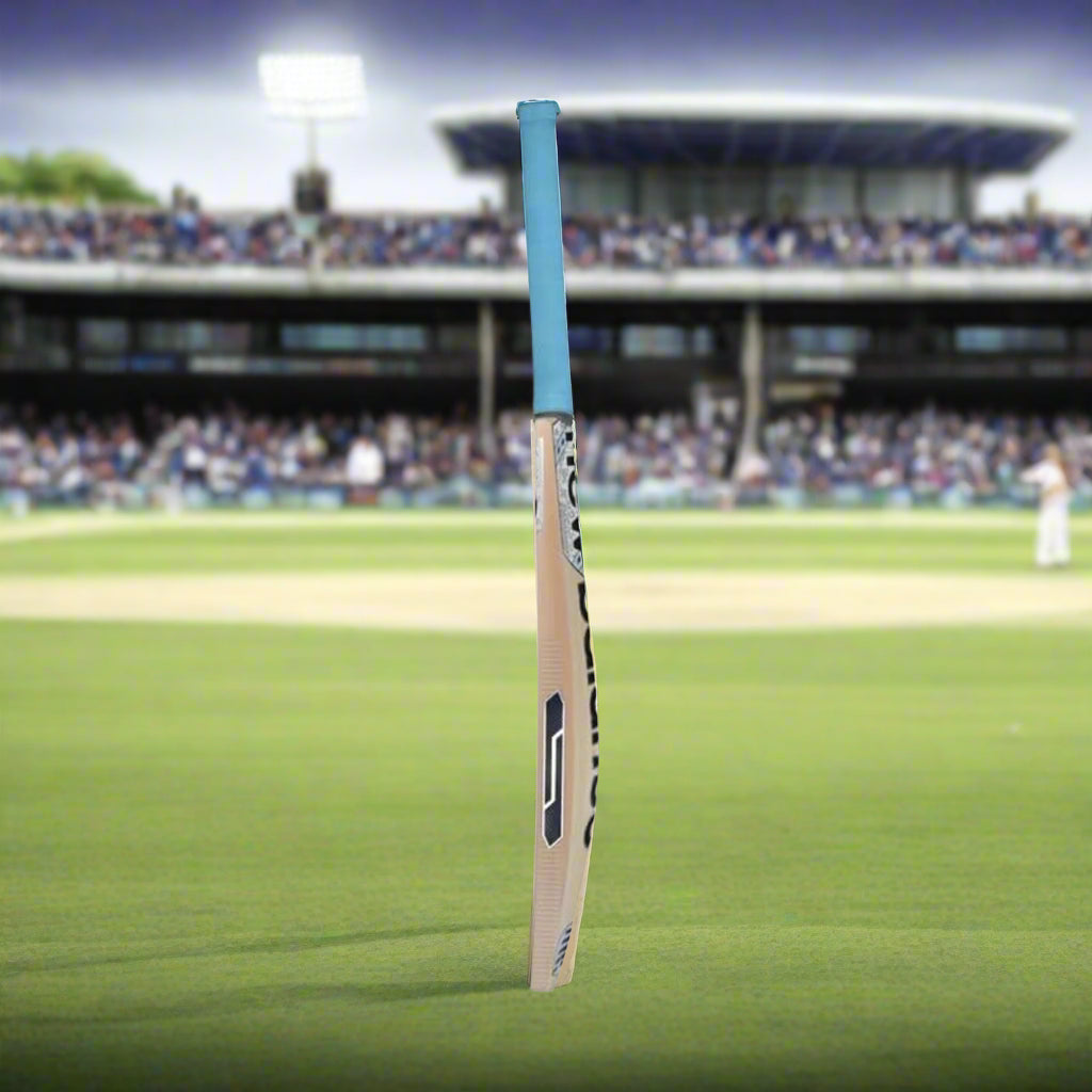 NewBalance_Heritage_100iKW_CricketBat_Side_Instasport