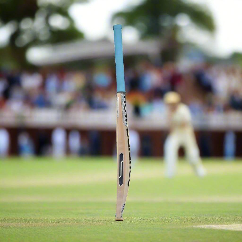 NewBalance_TC100i_KW_CricketBat_Side_Instasport