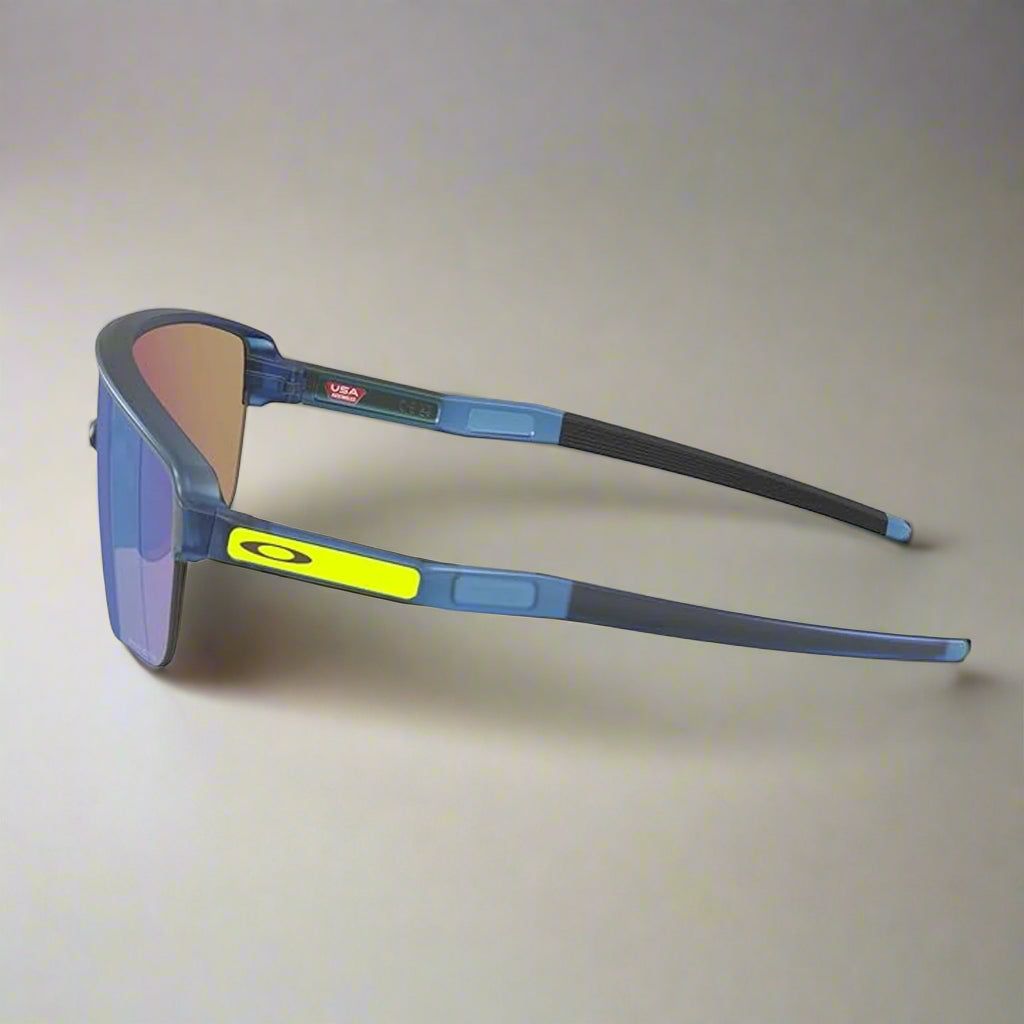Oakley_Corridor_SQSunglass_Matte_Transparent_Blue_Prizmsapphire_side_Instasport