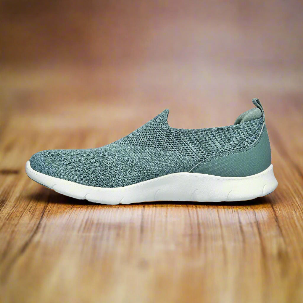Skechers_104164-SAGE_Running_Shoes_Left_Instasport
