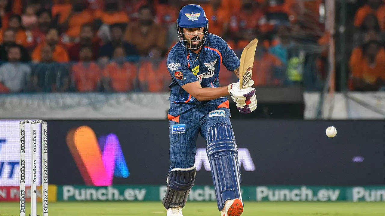 KL Rahul's Captaincy in Doubt as Lucknow Super Giants Face Playoff Elimination