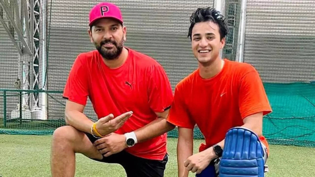 Abhishek Sharma Emerges as a Force in IPL 2024, Inspired by Yuvraj Singh and Rahul Dravid