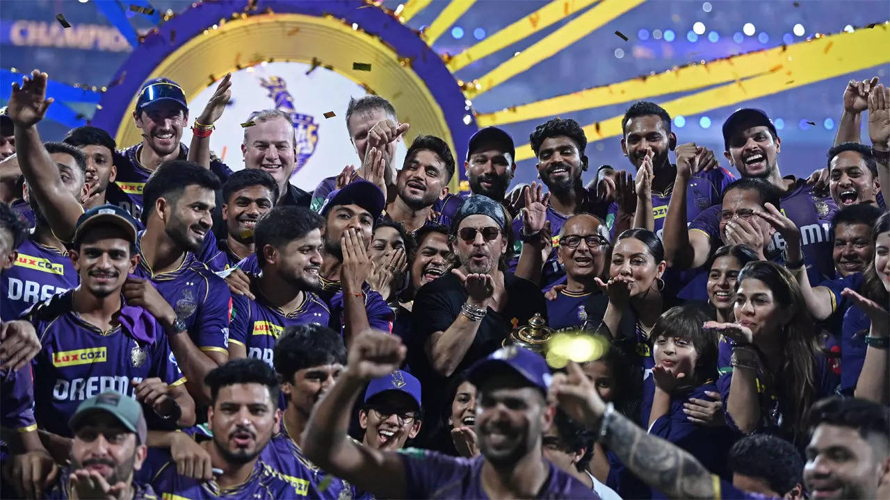 KKR Triumphs in IPL 2024, Shah Rukh Khan Hails 'Stars'