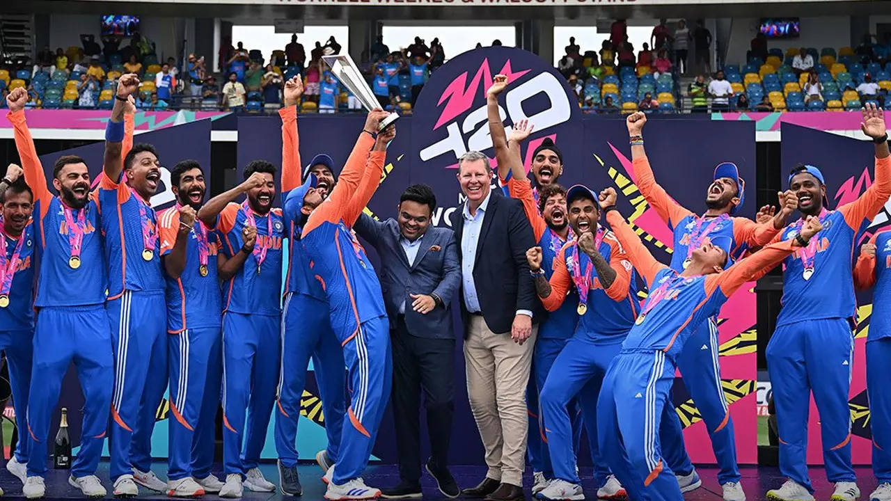 Indian Cricket Team Returns to Delhi with T20 World Cup Trophy