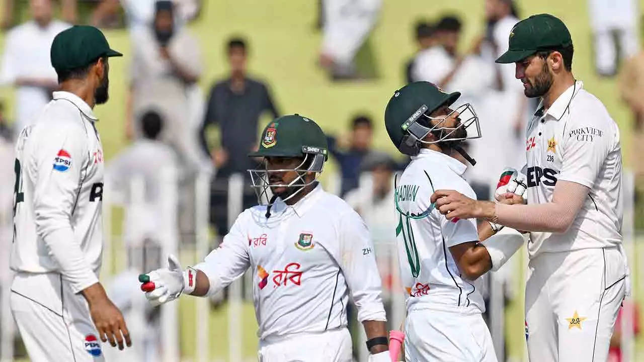 Abdullah Shafique's Reckless Shot Costs Pakistan First Test Against Bangladesh