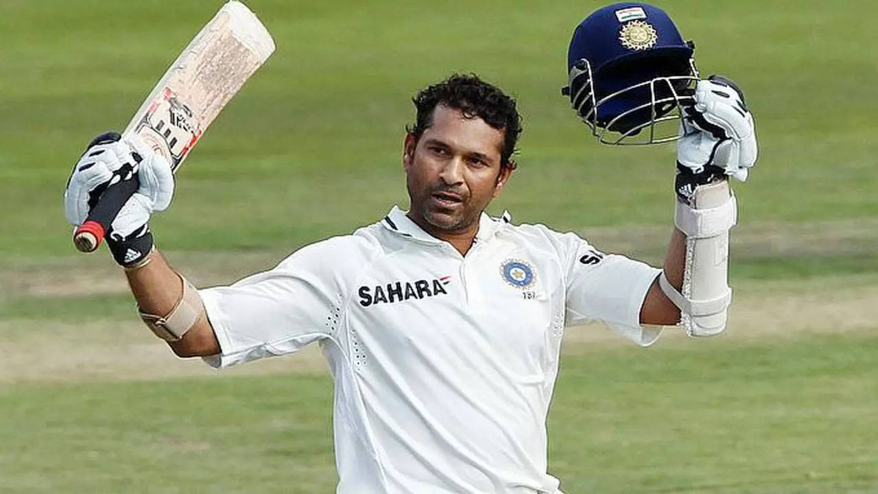 Dravid's Controversial Declaration Leaves Tendulkar Six Runs Short of Double Century