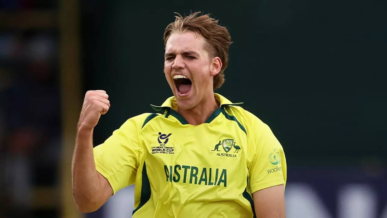 19-Year-Old Fast Bowler Mahli Beardman Named Standby for Australia's ODI Series