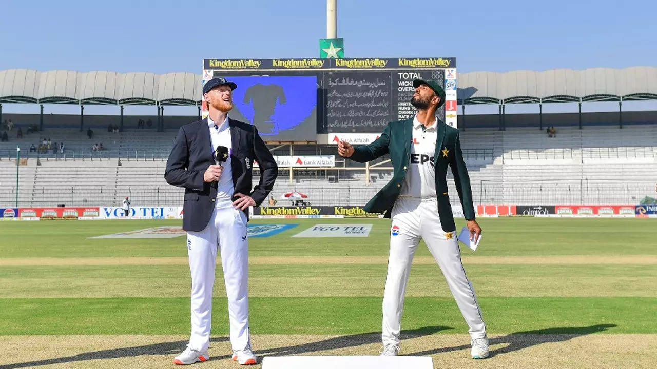 Pakistan Opt to Bat First in Second Test Against England in Multan