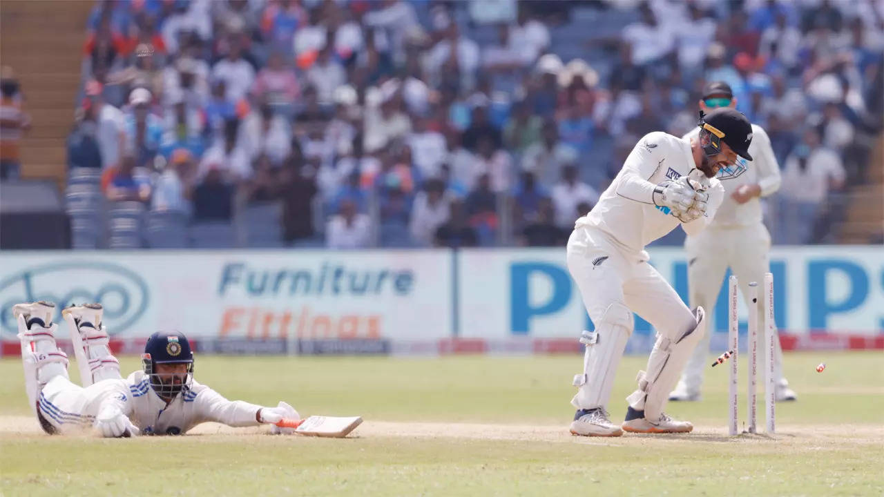 India's Record Chase Falters After Pant's Run-Out Blunder