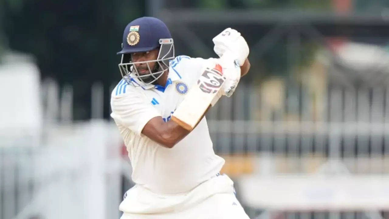 Ravichandran Ashwin Bats at Number 10 for First Time in Test Career