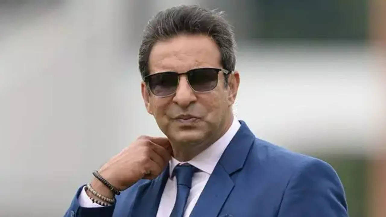 Wasim Akram's Cat Haircut Extravaganza: A $1,000 Feline Indulgence