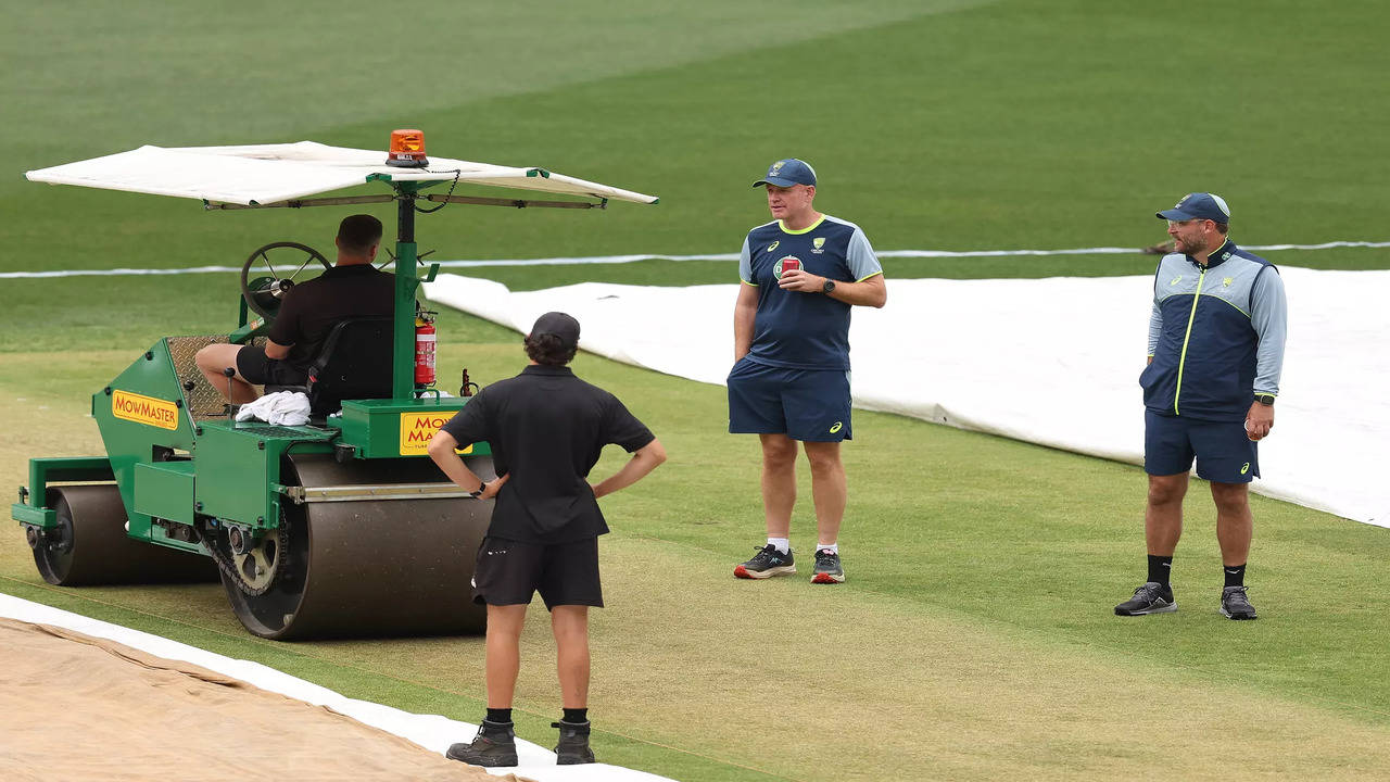 Perth Pitch Poised for Thrilling Border-Gavaskar Trophy Opener