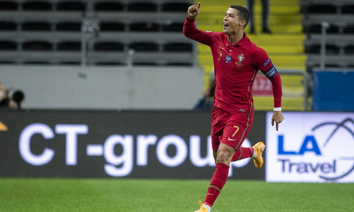 Cristiano Ronaldo offered a huge "£173million-a-year" deal by Saudi's Al Nassr