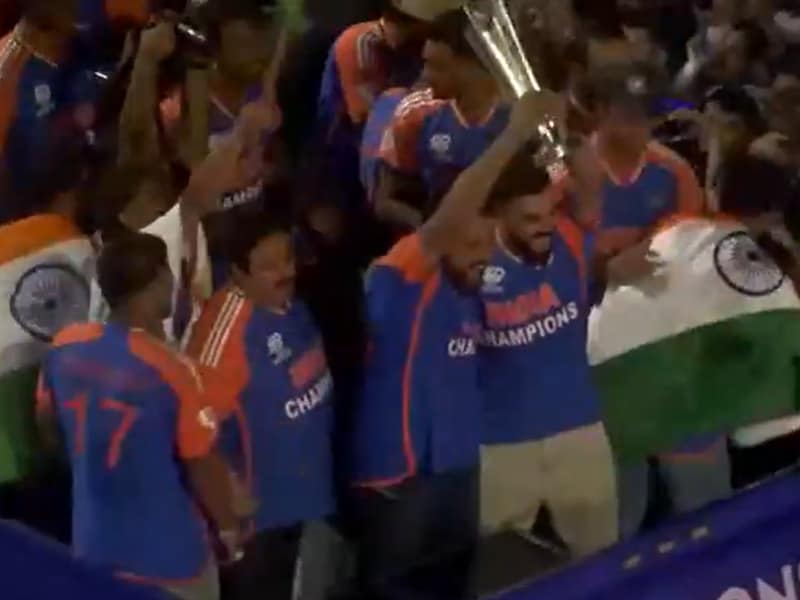 Rohit and Virat Share Triumphant Moment at T20 World Cup 2024 Victory Parade