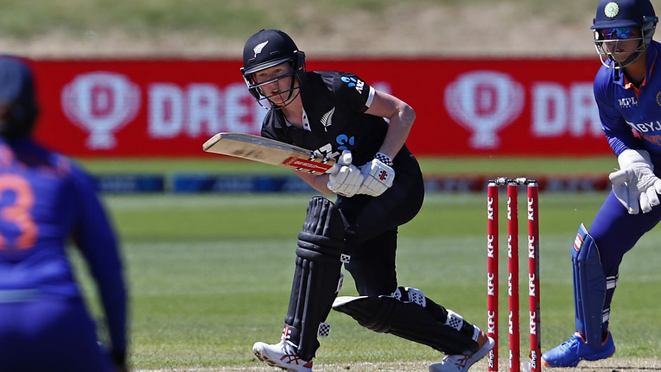 Lauren Down Returns to White Ferns for England Tour