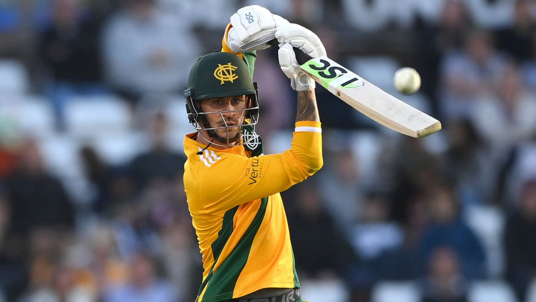 Nottinghamshire Outlaws Snatch Narrow Victory over Worcestershire Rapids