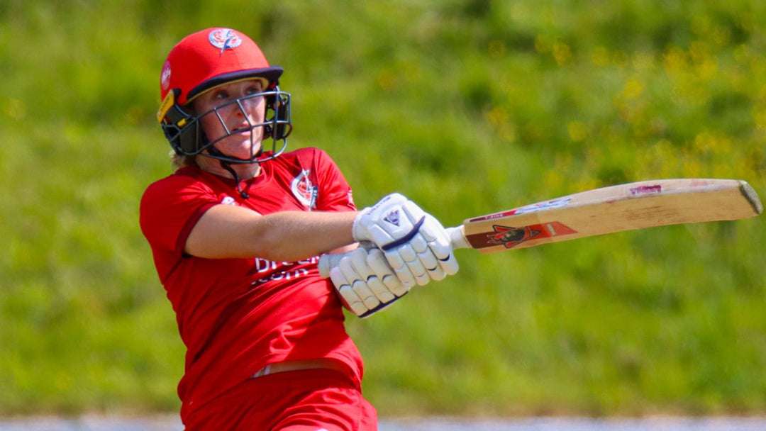 Thunder Thrash Diamonds in Charlotte Edwards Cup Opener