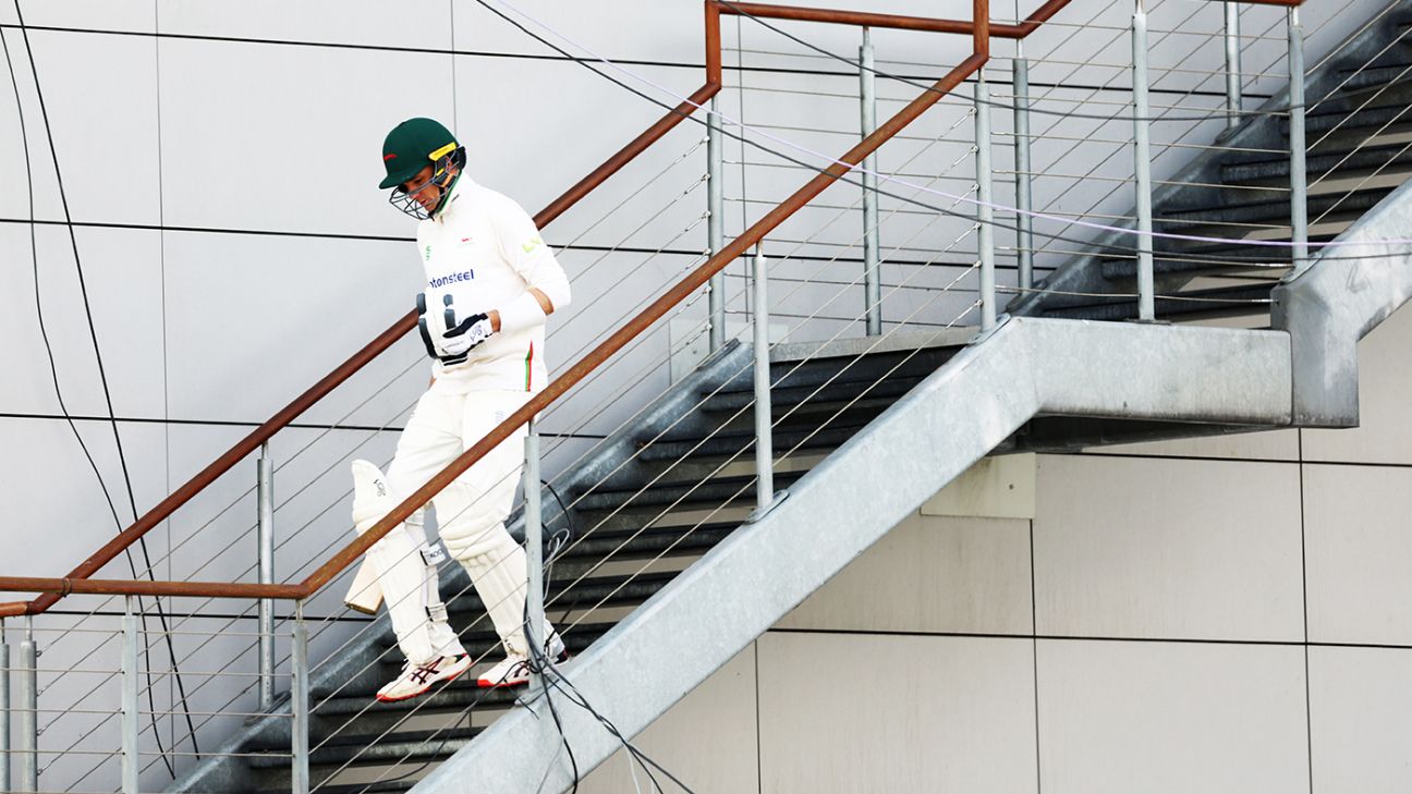 Sussex Extend Lead Over Leicestershire as Handscomb Impresses