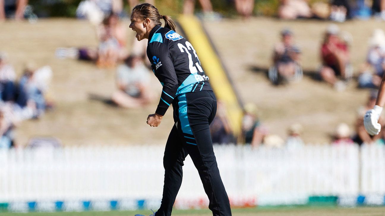 New Zealand Snatch Dramatic Three-Run Win Over England in T20I Thriller