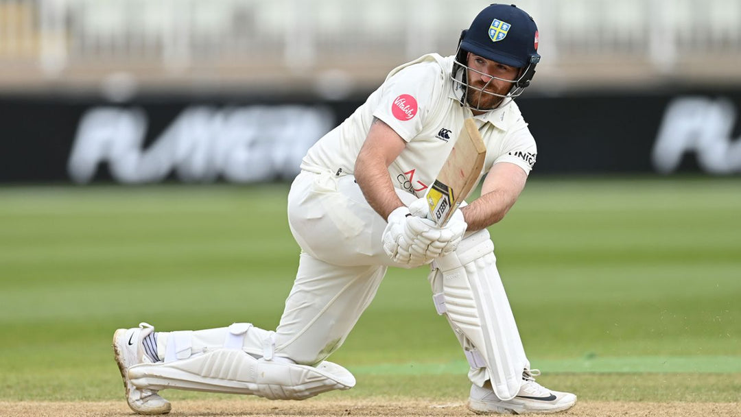 Durham's Rearguard Action Falls Short Against Warwickshire's Mammoth Total