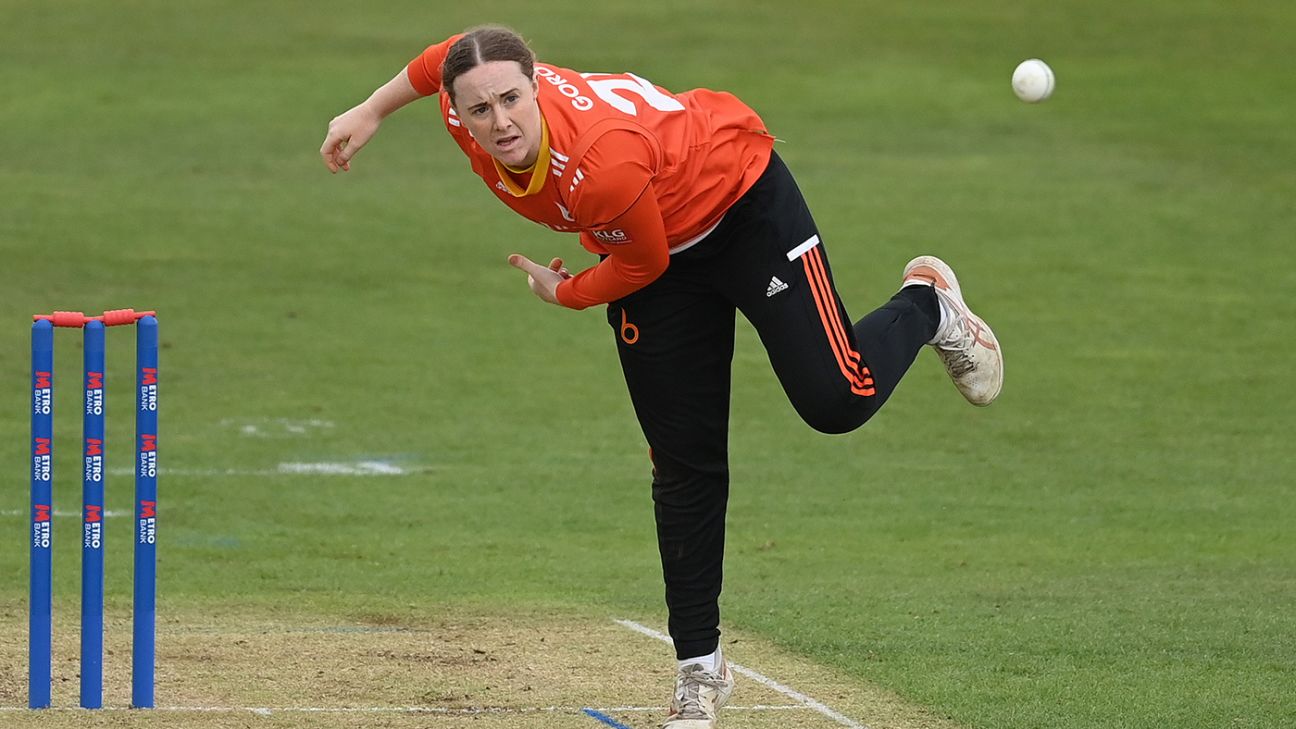 The Blaze Dominate Thunder with Gordon's Bowling Masterclass