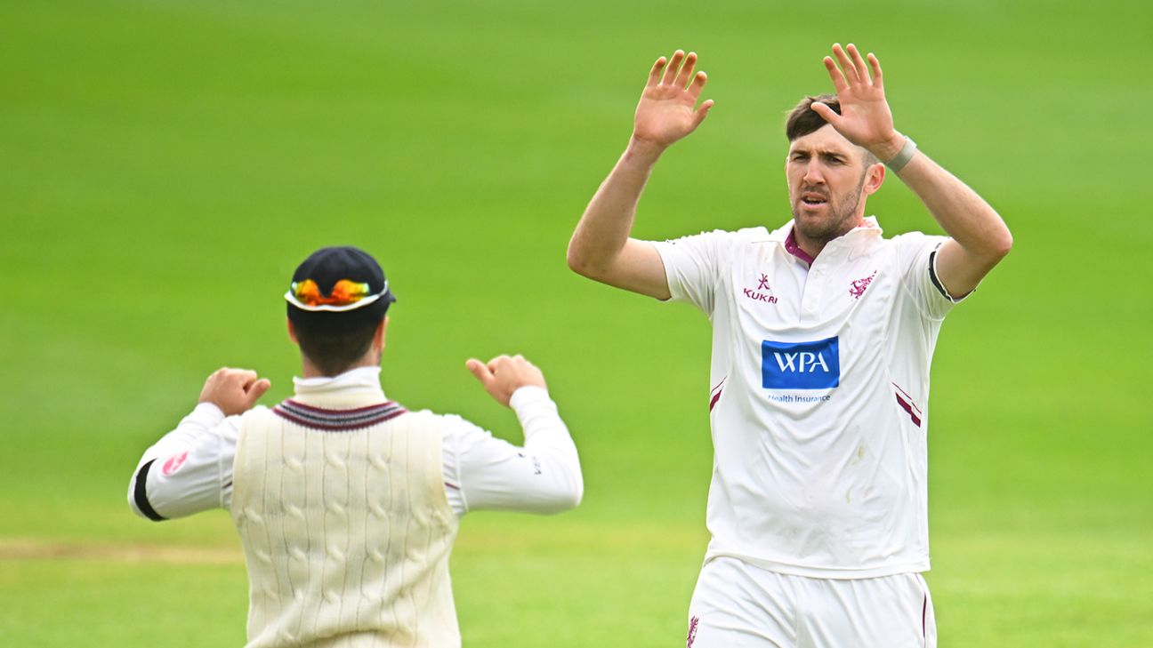 Lancashire and Somerset Trade Blows on Thrilling First Day