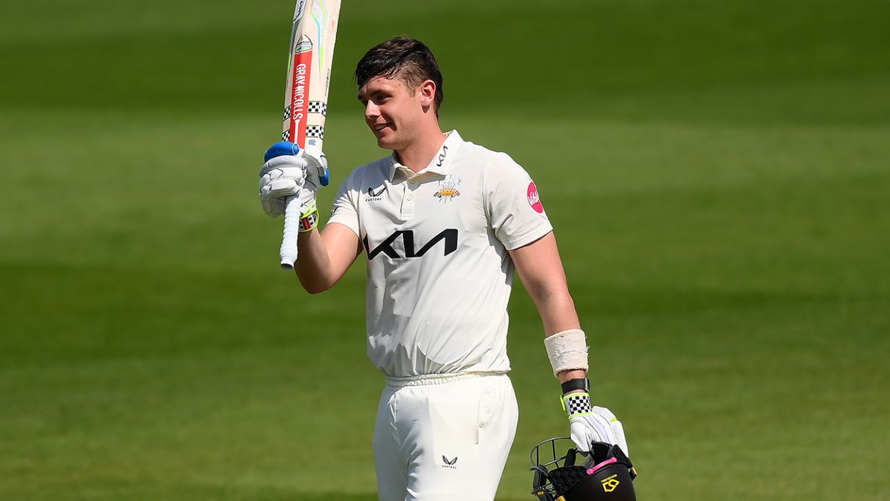 England Hand Wicketkeeping Gloves to Debutant Jamie Smith for West Indies Tests