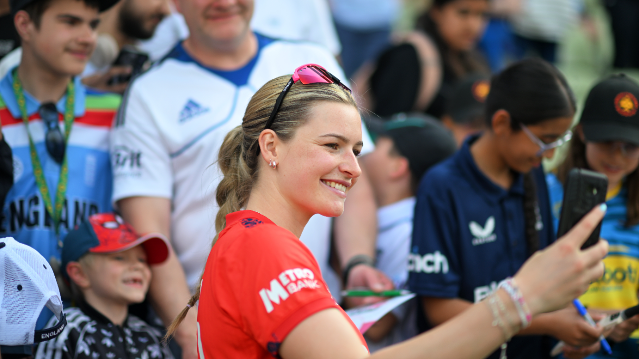 Lauren Bell Vows to Attack Stumps in Pakistan Series and T20 World Cup