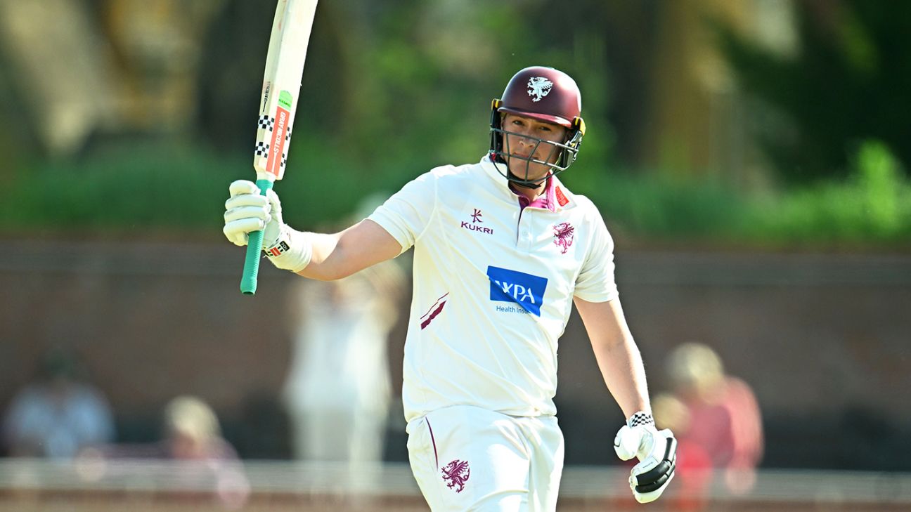 Somerset Crush Kent by Eight Wickets, Renshaw and Umeed Star