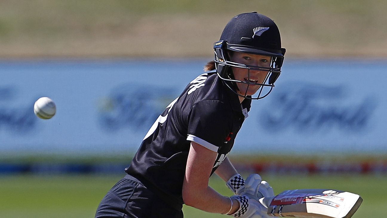 Lauren Down Returns to White Ferns After Giving Birth