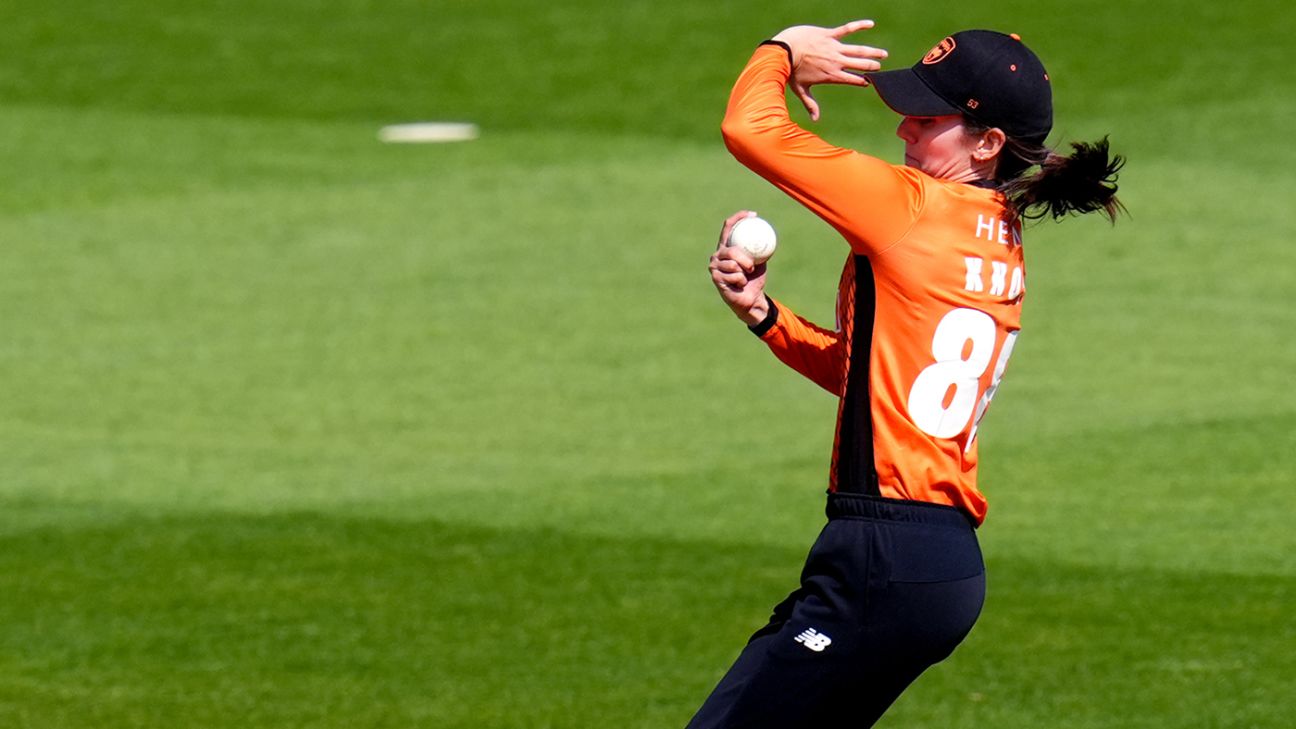 Freya Davies' Four-Wicket Haul Powers Vipers to Seven-Wicket Victory