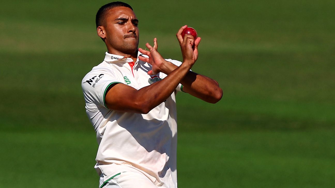 Leicestershire Dominate Middlesex with Bowling Masterclass