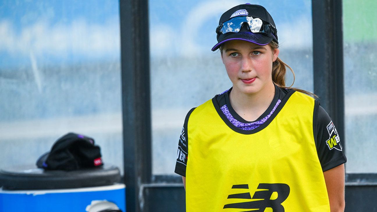 13-Year-Old Mia Barwick Makes History with Hobart Hurricanes Call-Up