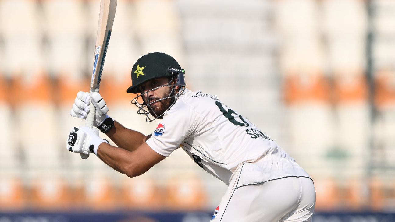 Pakistan Eyes Historic Home Test Win as England Faces Tough Chase