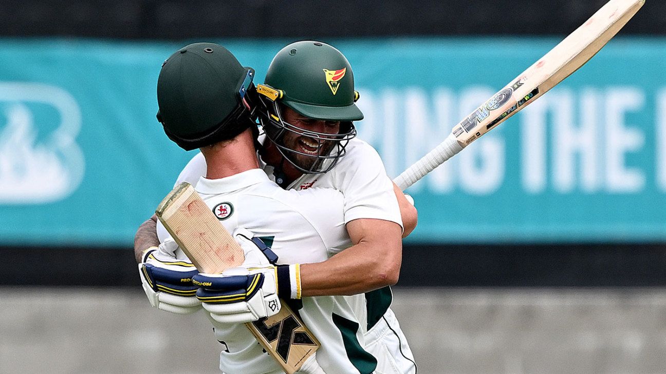 Weatherald Dominates Queensland Bowlers, Tasmania in Control