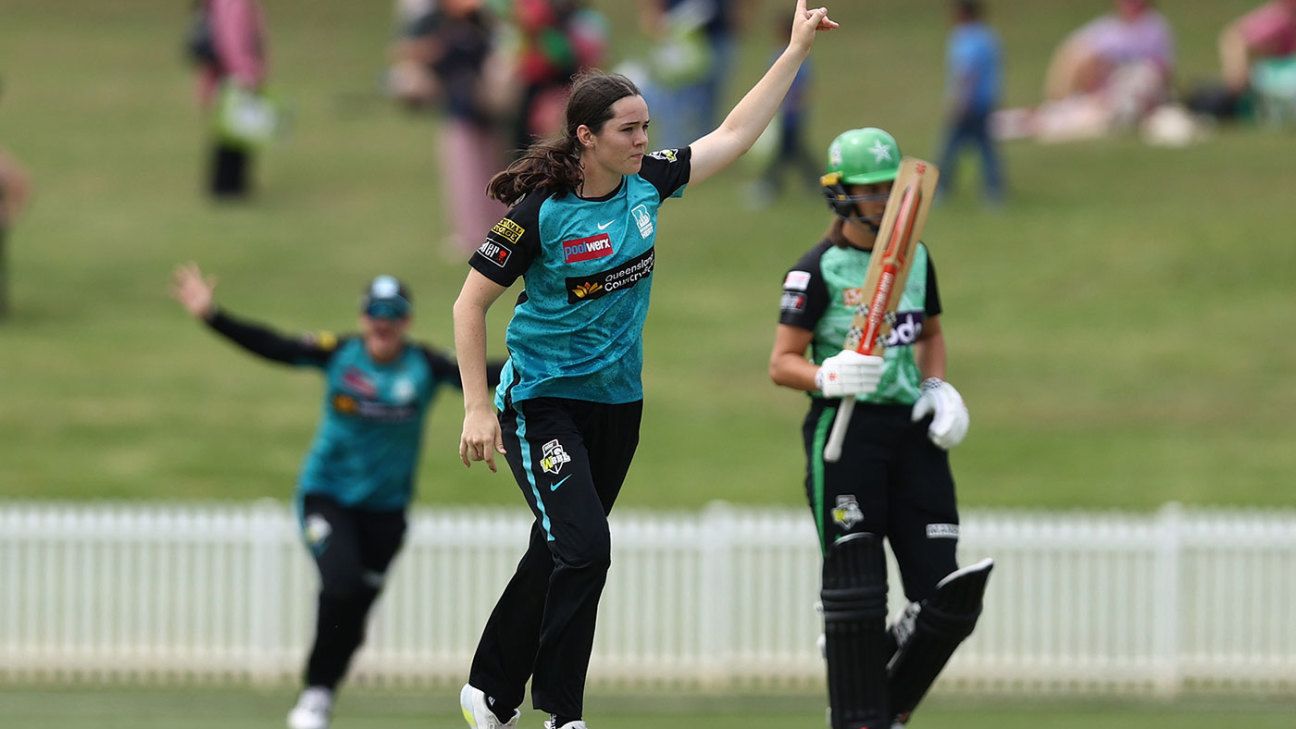 Teen Sensation Hamilton Bowls Heat to Historic WBBL Win