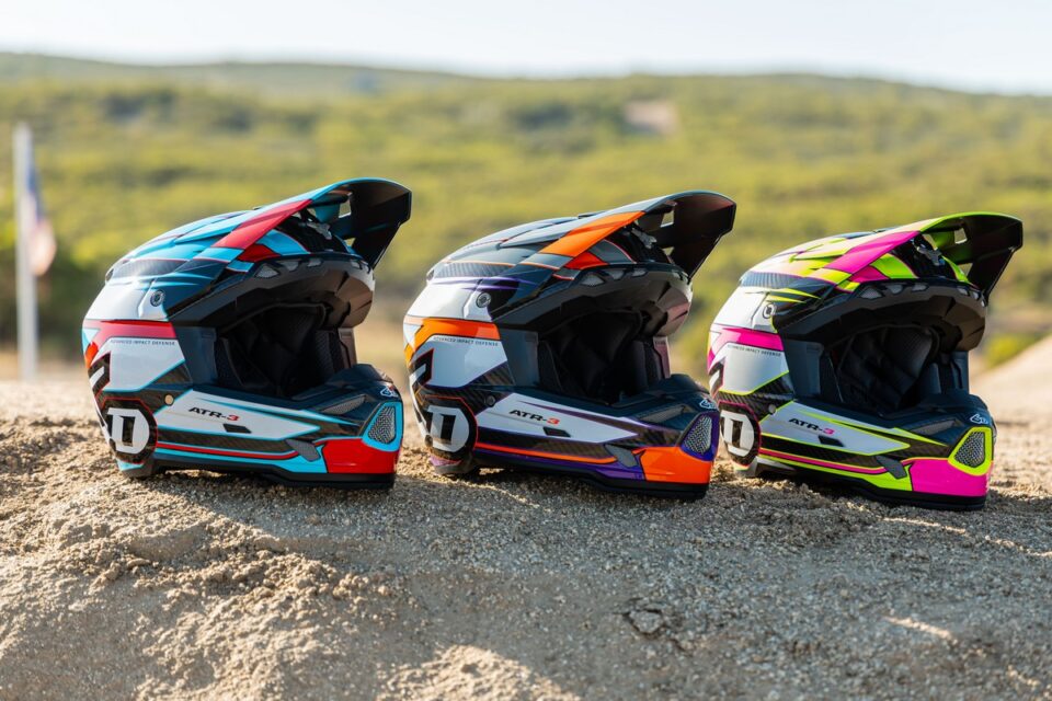 6D ATR-1 Helmet on a clean background