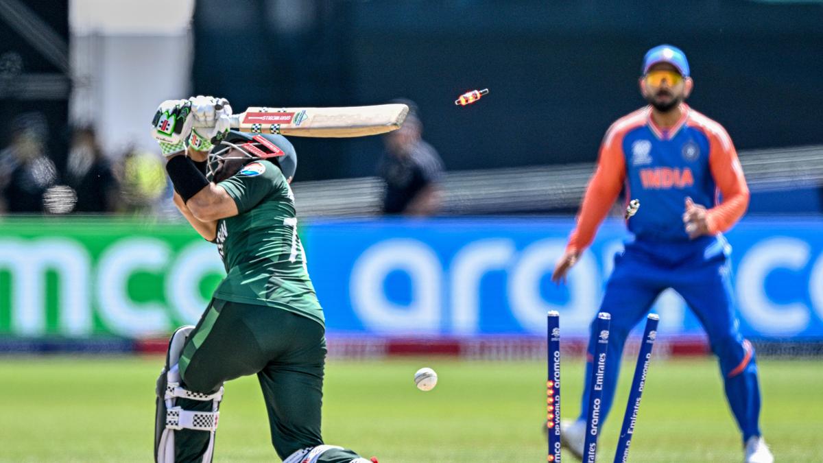 Pakistan's T20 World Cup Hopes Dashed by India in Super 12