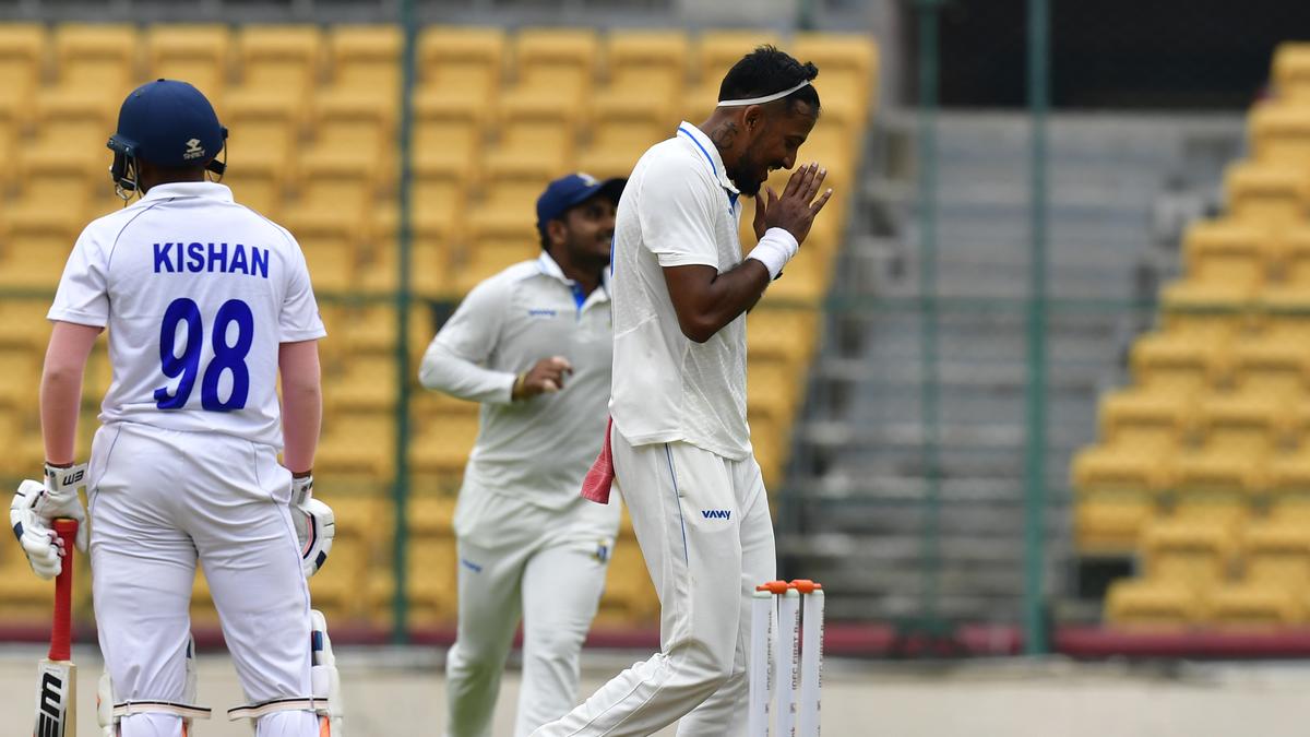 Bengal Strengthens Grip on Ranji Trophy Match Against Karnataka