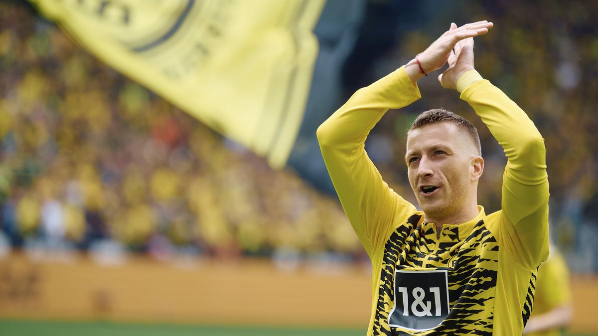 Marco Reus Buys Beer for Nearly Entire Stadium in Farewell Bundesliga Game